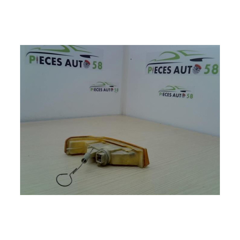 Optique avant secondaire gauche (feux)(clignotant) RENAULT SUPER 5 d’occasion