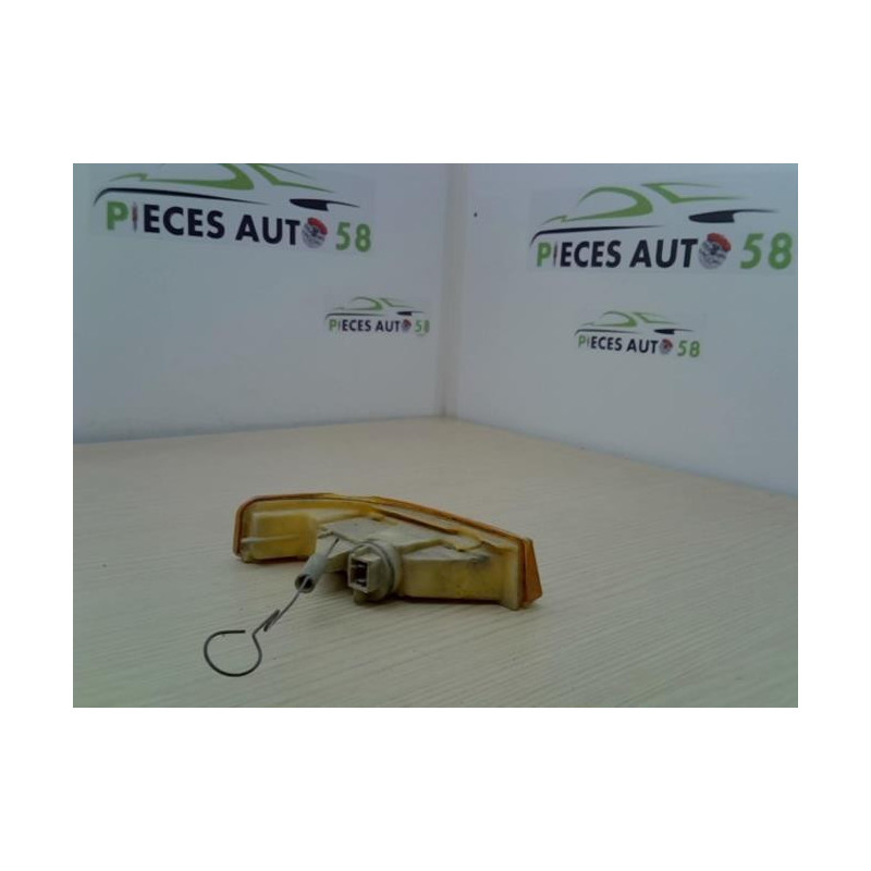 Optique avant secondaire gauche (feux)(clignotant) RENAULT SUPER 5 d’occasion