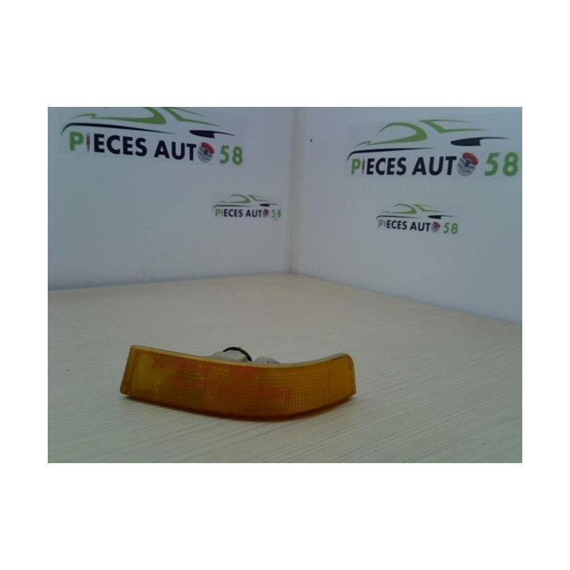 Optique avant secondaire gauche (feux)(clignotant) RENAULT SUPER 5 d’occasion
