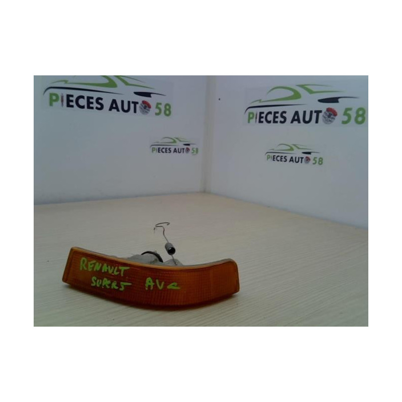 Optique avant secondaire gauche (feux)(clignotant) RENAULT SUPER 5 d’occasion