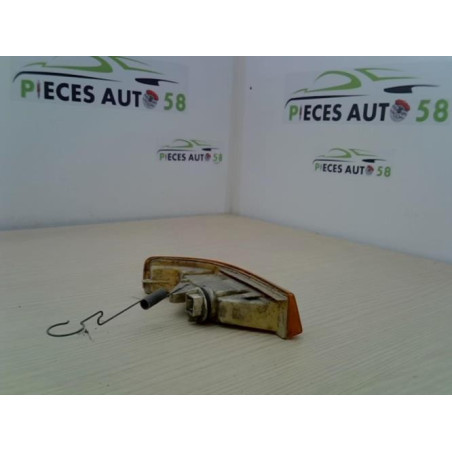 Optique avant secondaire gauche (feux)(clignotant) RENAULT SUPER 5 d’occasion