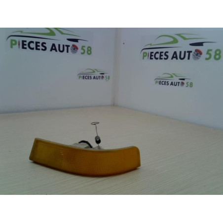Optique avant secondaire gauche (feux)(clignotant) RENAULT SUPER 5 d’occasion