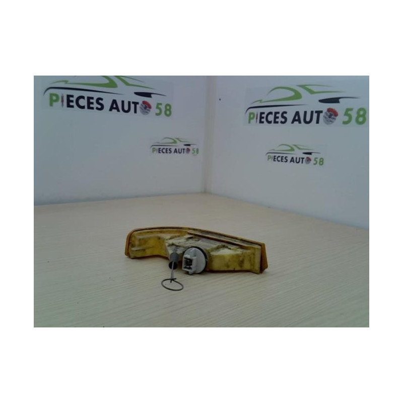 Optique avant secondaire gauche (feux)(clignotant) RENAULT SUPER 5 d’occasion