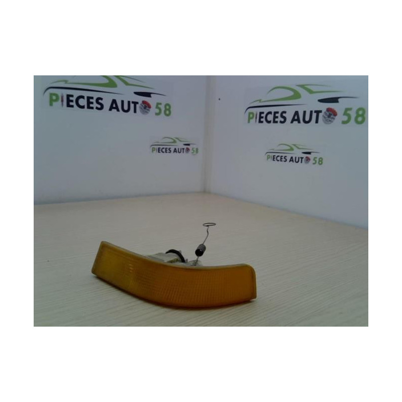 Optique avant secondaire gauche (feux)(clignotant) RENAULT SUPER 5 d’occasion
