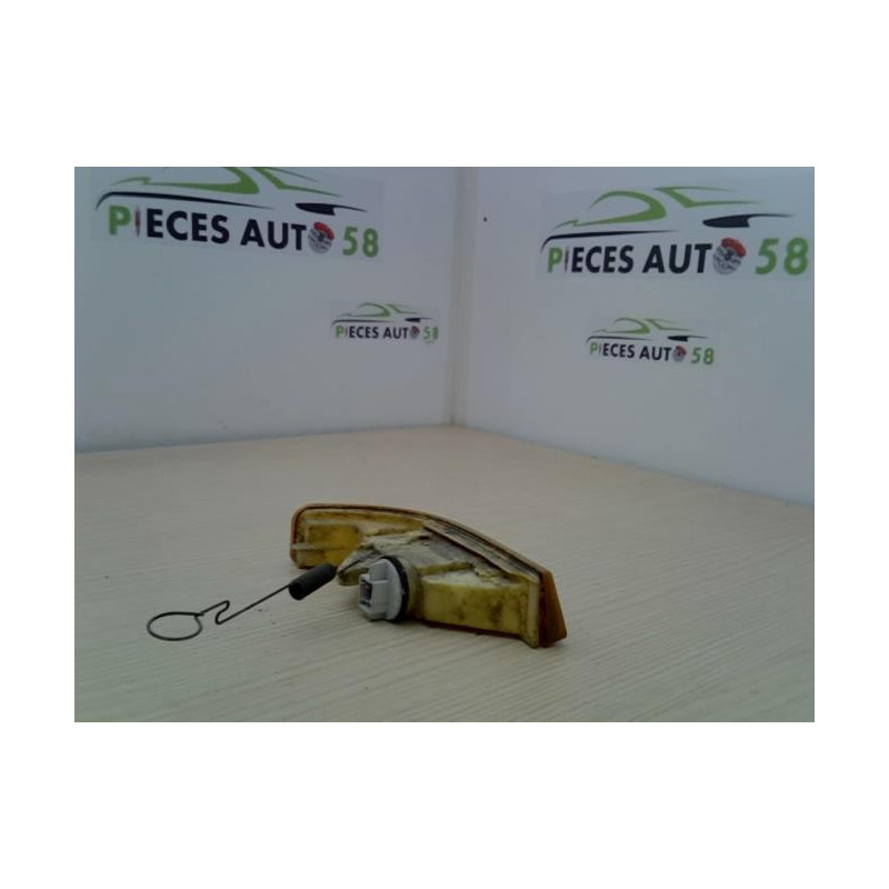 Optique avant secondaire gauche (feux)(clignotant) RENAULT SUPER 5 d’occasion