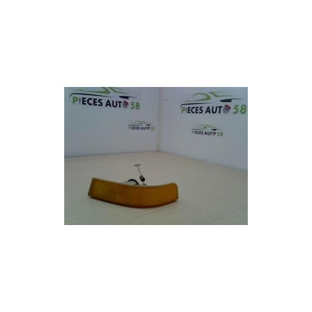 Optique avant secondaire gauche (feux)(clignotant) RENAULT SUPER 5 d’occasion