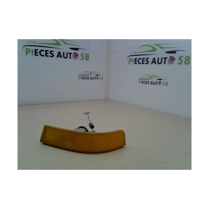 Optique avant secondaire gauche (feux)(clignotant) RENAULT SUPER 5 d’occasion