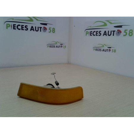 Optique avant secondaire gauche (feux)(clignotant) RENAULT SUPER 5 d’occasion
