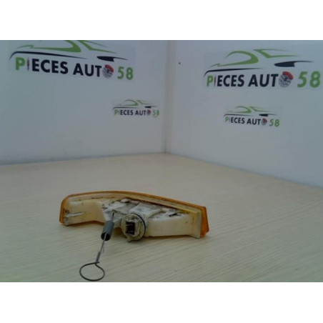 Optique avant secondaire gauche (feux)(clignotant) RENAULT SUPER 5 d’occasion