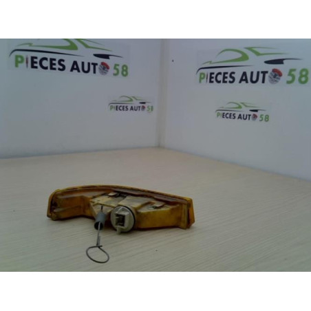 Optique avant secondaire gauche (feux)(clignotant) RENAULT SUPER 5 d’occasion