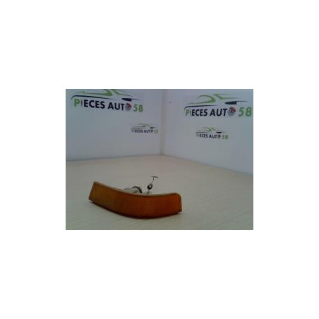 Optique avant secondaire gauche (feux)(clignotant) RENAULT SUPER 5 d’occasion