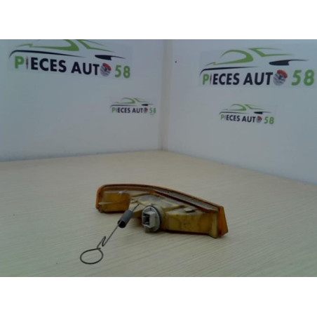 Optique avant secondaire gauche (feux)(clignotant) RENAULT SUPER 5 d’occasion