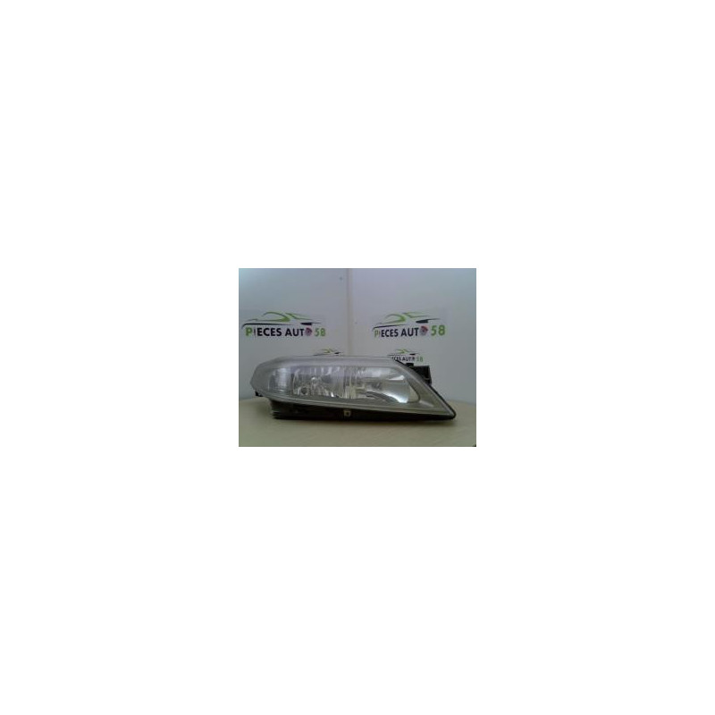 Optique avant principal droit (feux)(phare) RENAULT LAGUNA 2 PHASE 1 BREAK d’occasion