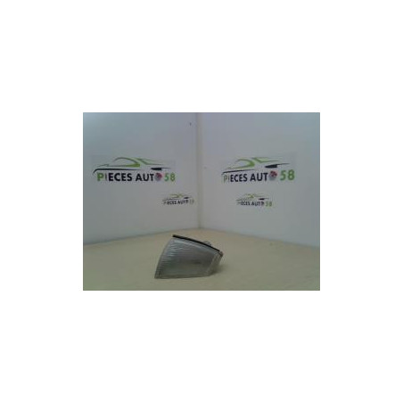 Optique avant secondaire gauche (feux)(clignotant) RENAULT CLIO 1 PHASE 2 d’occasion