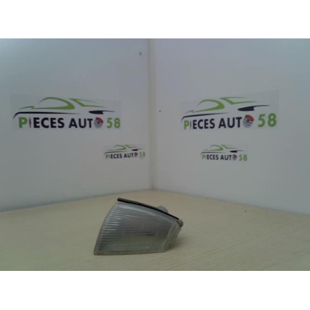 Optique avant secondaire gauche (feux)(clignotant) RENAULT CLIO 1 PHASE 2 d’occasion