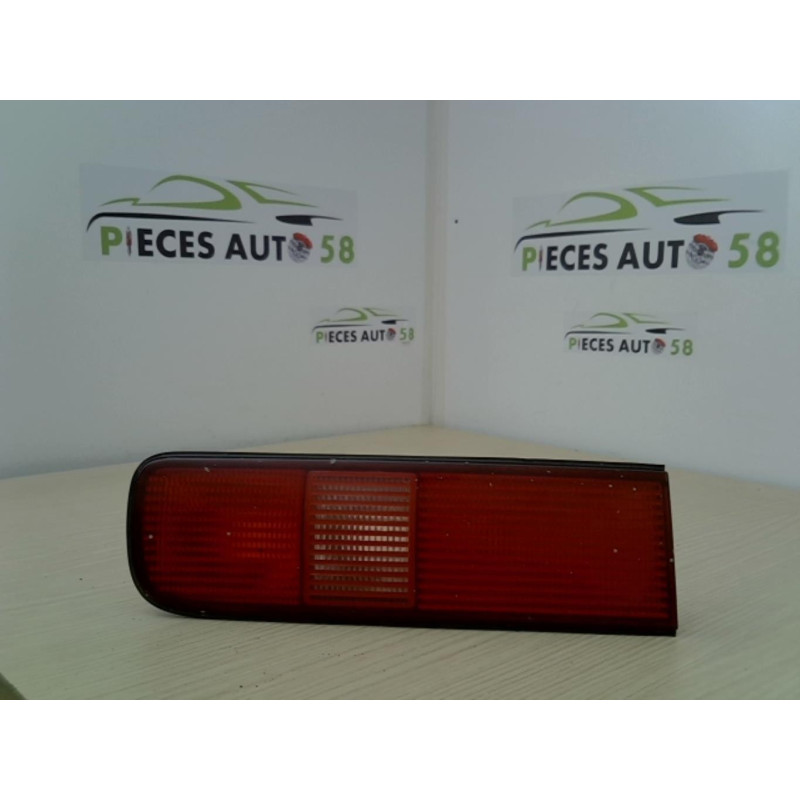 Feu arriere secondaire droit (feux) RENAULT SAFRANE PHASE 2 d’occasion