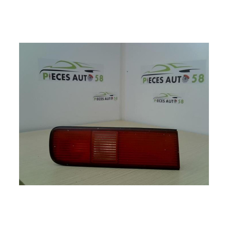 Feu arriere secondaire droit (feux) RENAULT SAFRANE PHASE 2 d’occasion
