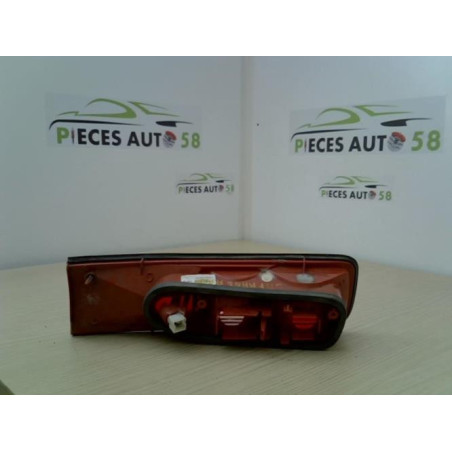 Feu arriere secondaire droit (feux) RENAULT SAFRANE PHASE 2 d’occasion
