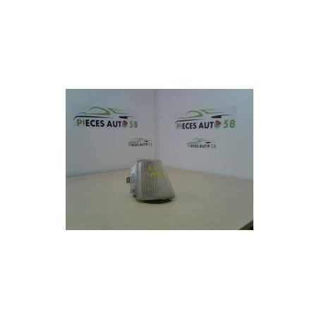 Optique avant secondaire droit (feux)(clignotant) RENAULT R11 d’occasion