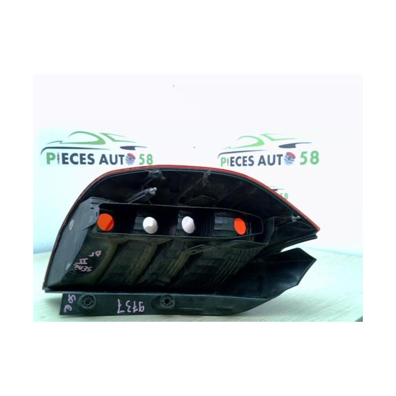 Feu arriere principal droit (feux) RENAULT SCENIC 2 PHASE 1 d’occasion