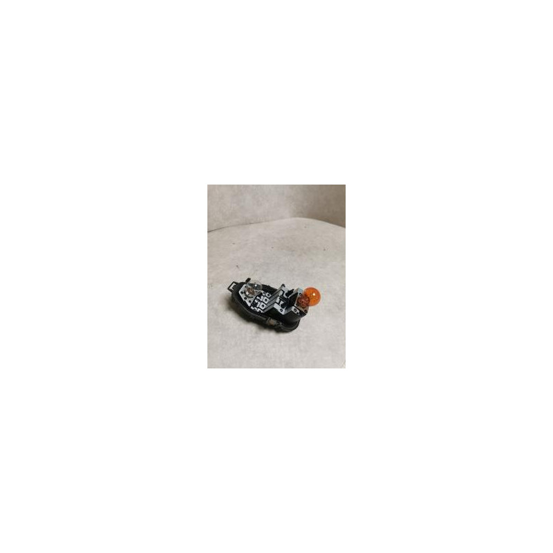 Platine feu arriere droit RENAULT CLIO 4 PHASE 1 d’occasion