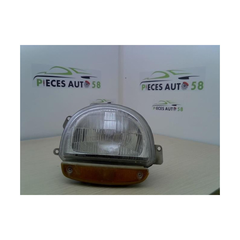 Optique avant principal droit (feux)(phare) RENAULT TWINGO 1 PHASE 1 d’occasion