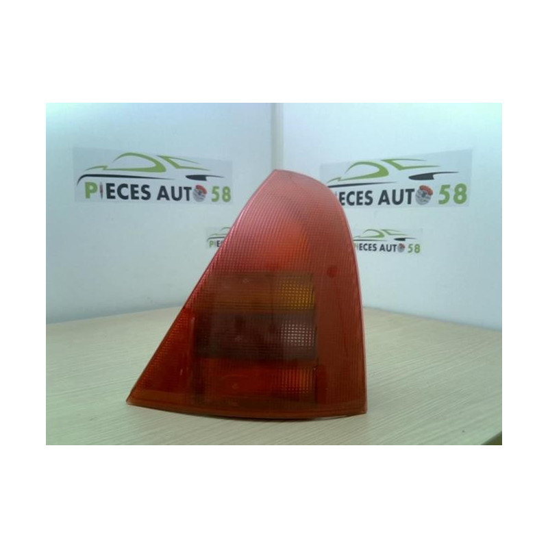 Feu arriere principal droit (feux) RENAULT CLIO 2 PHASE 1 d’occasion