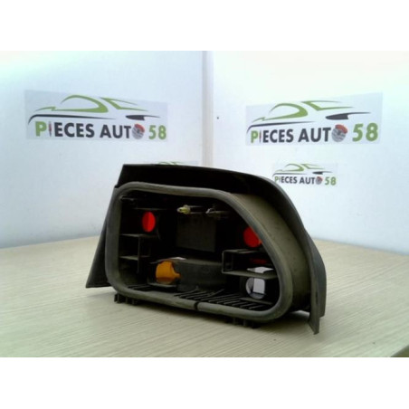Feu arriere principal droit (feux) RENAULT CLIO 1 PHASE 2 d’occasion