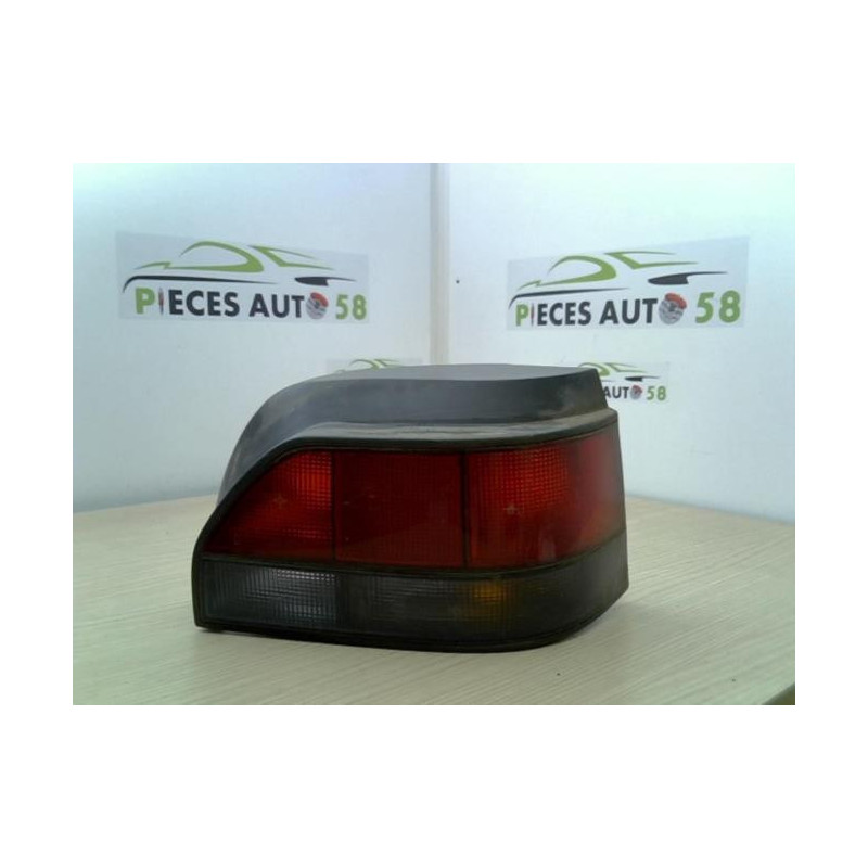 Feu arriere principal droit (feux) RENAULT CLIO 1 PHASE 2 d’occasion