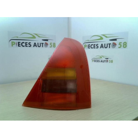 Feu arriere principal droit (feux) RENAULT CLIO 2 PHASE 1 d’occasion
