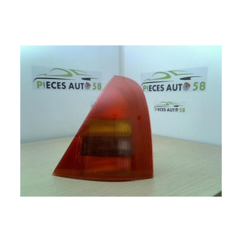 Feu arriere principal droit (feux) RENAULT CLIO 2 PHASE 1 d’occasion