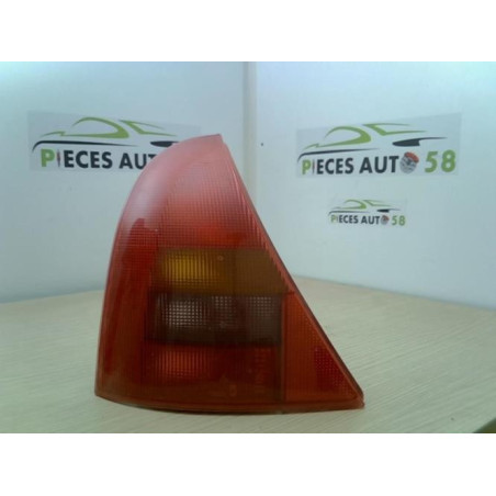 Feu arriere principal gauche (feux) RENAULT CLIO 2 PHASE 1 d’occasion