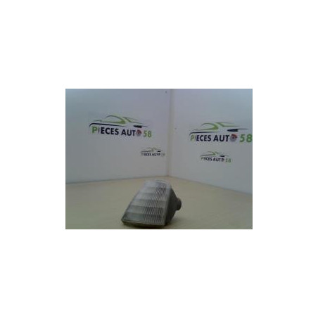 Optique avant secondaire gauche (feux)(clignotant) RENAULT  d’occasion