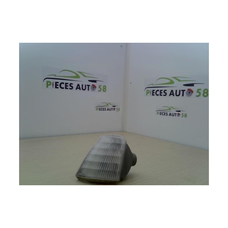 Optique avant secondaire gauche (feux)(clignotant) RENAULT  d’occasion