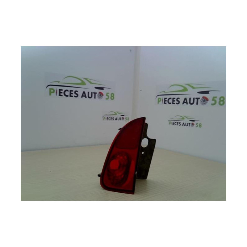 Anti brouillard arriere droit RENAULT ESPACE 4 PHASE 1 d’occasion