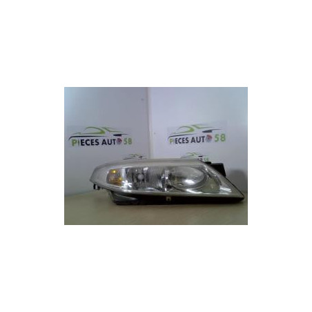 Optique avant principal droit (feux)(phare) RENAULT LAGUNA 2 PHASE 1 d’occasion