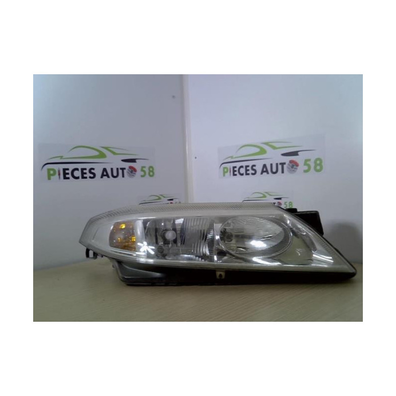Optique avant principal droit (feux)(phare) RENAULT LAGUNA 2 PHASE 1 d’occasion