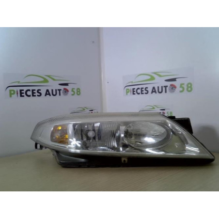 Optique avant principal droit (feux)(phare) RENAULT LAGUNA 2 PHASE 1 d’occasion