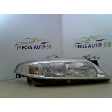 Optique avant principal droit (feux)(phare) RENAULT LAGUNA 2 PHASE 1 d’occasion