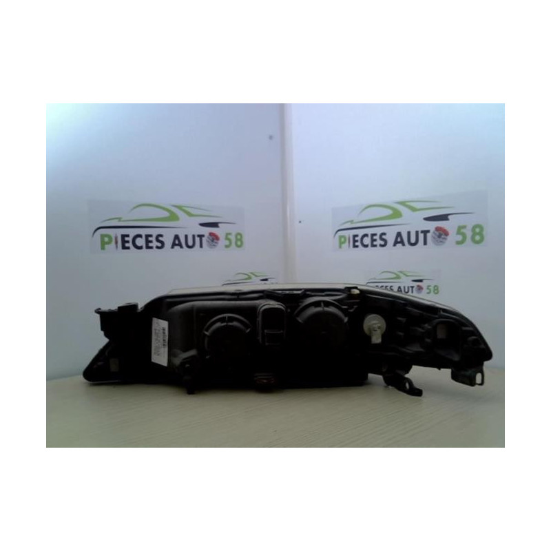 Optique avant principal droit (feux)(phare) RENAULT LAGUNA 2 PHASE 1 d’occasion