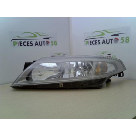 Optique avant principal gauche (feux)(phare) RENAULT LAGUNA 2 PHASE 1 d’occasion