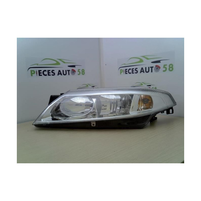 Optique avant principal gauche (feux)(phare) RENAULT LAGUNA 2 PHASE 1 d’occasion