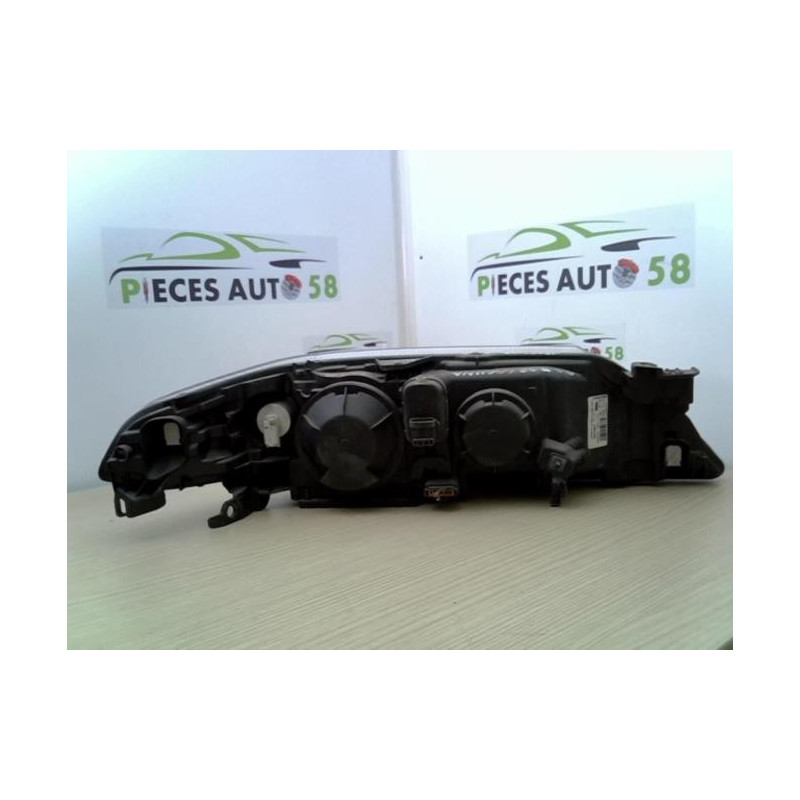 Optique avant principal gauche (feux)(phare) RENAULT LAGUNA 2 PHASE 1 d’occasion