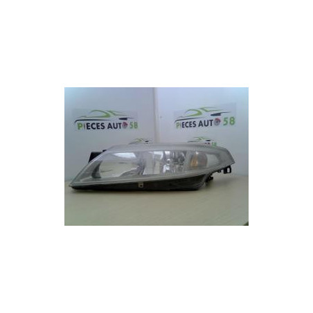 Optique avant principal gauche (feux)(phare) RENAULT LAGUNA 2 PHASE 1 d’occasion