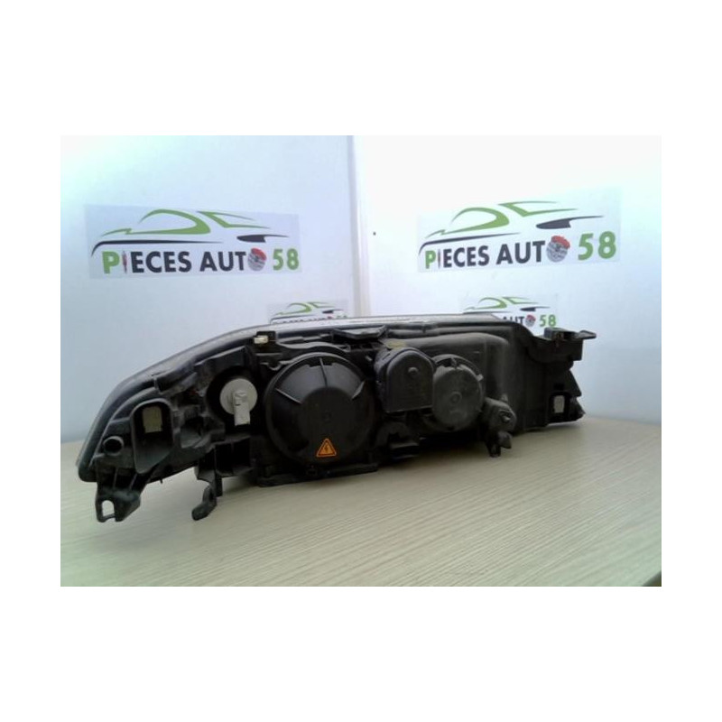 Optique avant principal gauche (feux)(phare) RENAULT LAGUNA 2 PHASE 1 d’occasion