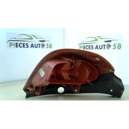 Feu arriere principal droit (feux) RENAULT CLIO 3 PHASE 2 d’occasion