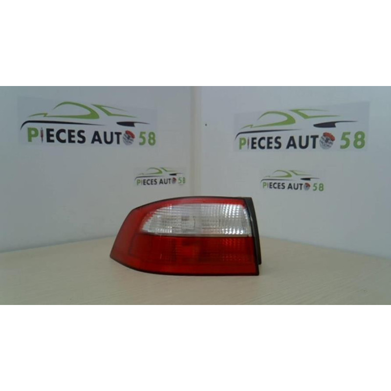 Feu arriere principal gauche (feux) RENAULT LAGUNA 2 PHASE 1 d’occasion