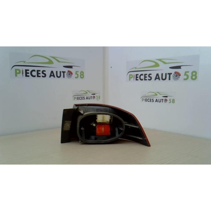 Feu arriere principal gauche (feux) RENAULT LAGUNA 2 PHASE 1 d’occasion
