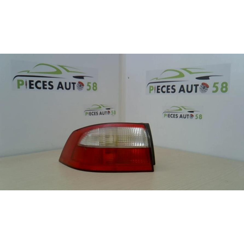 Feu arriere principal gauche (feux) RENAULT LAGUNA 2 PHASE 1 d’occasion