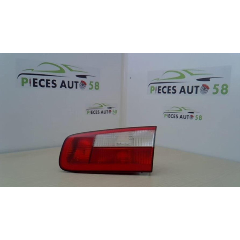 Feu arriere secondaire droit (feux) RENAULT LAGUNA 2 PHASE 1 d’occasion